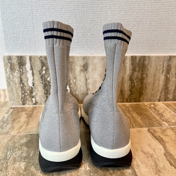 FENDI BOOTIES - Picture 5 of 9